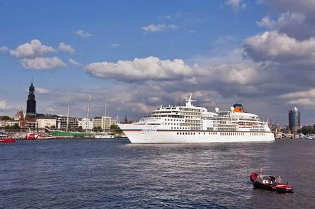 Hapag-Lloyd Cruises: terminato il restyling della luxury ship Europa