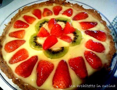 Crostata di primavera: crema pasticcera e frutta fresca