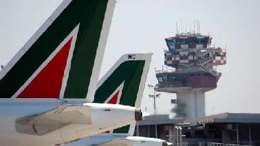 C 4 box 571 upiFoto1F Rassegna stampa dell11 ottobre 2013: le Poste in soccorso Alitalia, maltempo flagella il Nord, questione grillini