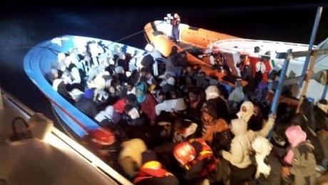C 4 articolo 2002779 upiImagepp Nuova tragedia immigrati, si ribalta un barcone al largo di Malta