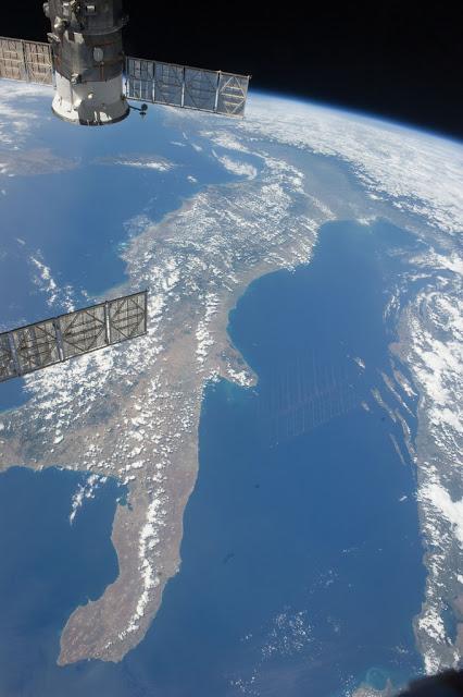 Raccolta di nuove foto del Gargano dallo spazio dal 1973 ai giorni nostri