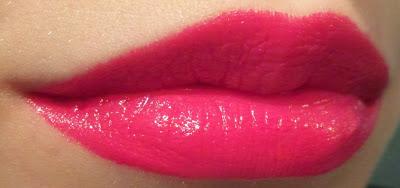 THE BODY SHOP - COLOUR CRUSH LIPSTICK nelle colorazioni 101, 125, 305, 315, 201 e 230  (REVIEW + PHOTOS + SWATCHES)