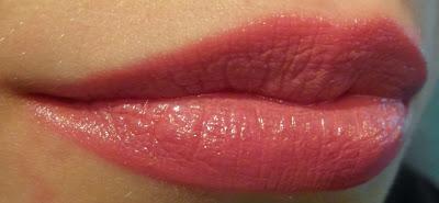 THE BODY SHOP - COLOUR CRUSH LIPSTICK nelle colorazioni 101, 125, 305, 315, 201 e 230  (REVIEW + PHOTOS + SWATCHES)