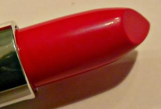 THE BODY SHOP - COLOUR CRUSH LIPSTICK nelle colorazioni 101, 125, 305, 315, 201 e 230  (REVIEW + PHOTOS + SWATCHES)