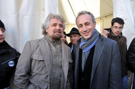 Beppe Grillo, tempo fa, in uno scatto insieme a Marco Travaglio (dagospia.com)