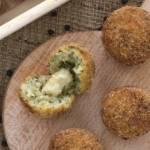 Finger food: polpettine di melanzane con cuore di scamorza filante