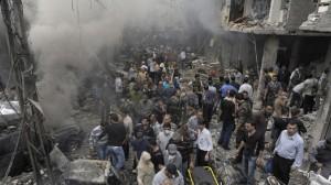 Duplice attentato in Siria e Afghanistan. 20 morti in Siria, mentre i soldati itailani oggetto del secondo attentato sono rimasti illesi.