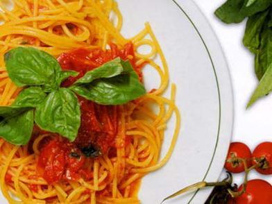 Intervista Gastronomica a Mariano Sabatini Spaghetti pomodoro e basilico