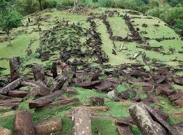 Gunung Padang, la costruzione più antica del mondo?