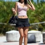 Claudia Romani senza biancheria intima e reggiseno a Miami (foto)06