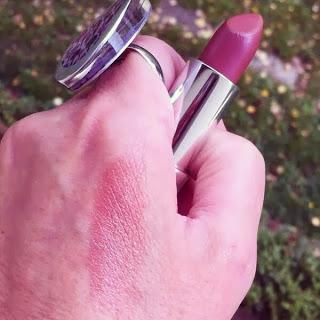 Lipstick Lily-Lolo : Love Affair =)