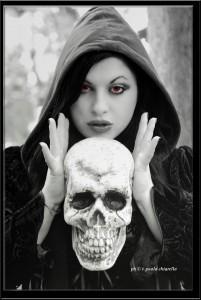 Halloween: arriva L’Amour Burlesque! Sophie Lamour Vampira