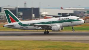 Aumento capitale per Alitalia. Polemiche in Europa