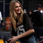 Cara Delevigne giocatrice di football nello shooting fotografico per DKNY 01