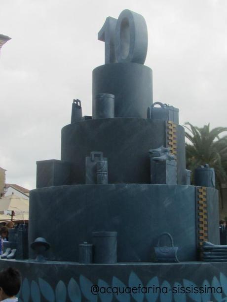 The Cake Art of Denim: moda e cake design uniti per festeggiare i 10 anni di Castel Romano Outlet The Cake Art of Denim: moda e cake design uniti per festeggiare i 10 anni di Castel Romano Outlet