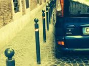 Nona. Stradine stupende appena restaurate giorno dopo tornate nelle mani selvaggi