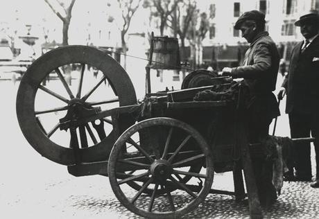 arrotino_piazza_Fontana1915