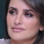 Penelope Cruz, le mille facce della bellissima neo mamma08