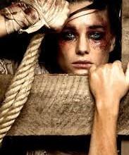 La Spezia Narcotizza e violenta ripetutamente la domestica