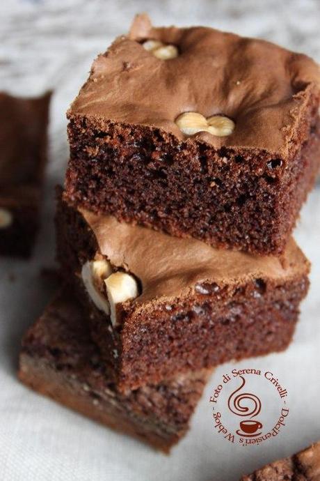 BROWNIES ALLA NUTELLA CON NOCCIOLE (32)+