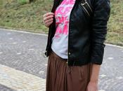 Outfit: Maxi skirt marrone t-shirt divertente