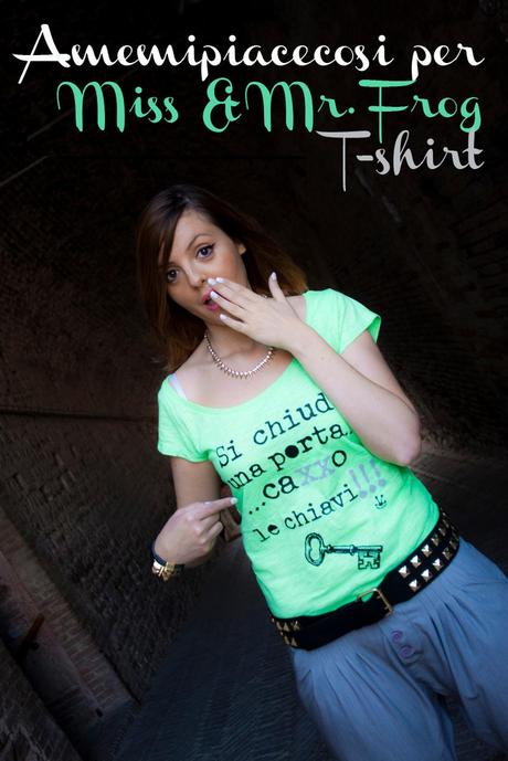 Outfit: Maglia verde e pantaloni grigi