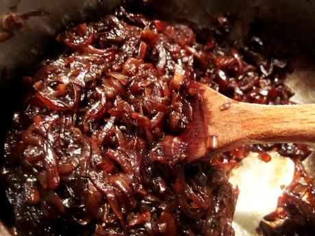 Confettura vanigliata di cipolle di Tropea: il gusto piccante dell'avere carta bianca