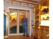 Russia, scapolo cerca moglie condividere casa d’oro (Foto)