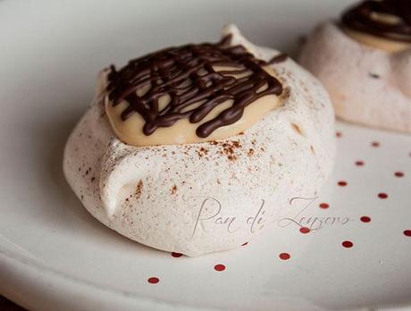 pavlova caramel cheese cream e cioccolato