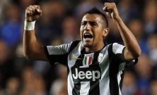 Vidal perde l'aereo, società e Conte lo puniscono: multa e panchina