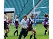 Principe Harry gioca rugby con…..delle ragazze (foto)