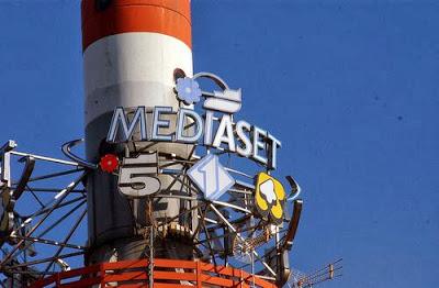 La furbesca pubblicità di Mediaset nel (quasi) generale disinteresse