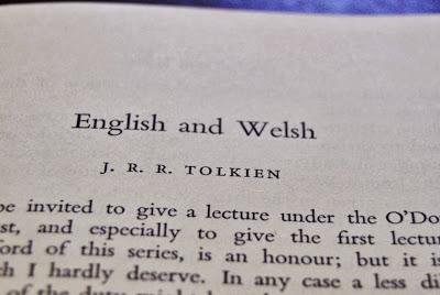 English and Welsh di Tolkien in Angles and Britons, edizione inglese 1963