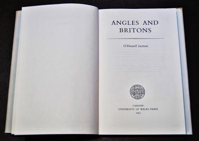 English and Welsh di Tolkien in Angles and Britons, edizione inglese 1963