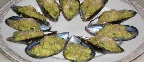 ricetta cozze gratinate pesto zucchine