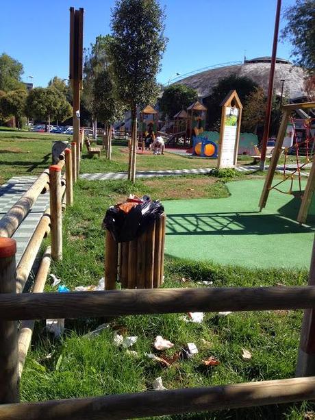 Il nuovissimo parco giochi di Via Tiziano. Quello appena inaugurato dal sindaco e dotato di cideosorveglianza