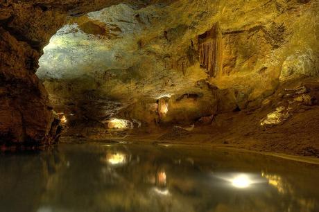 Turismo in Spagna: Le magnifiche Grotte di San José e i misteri del loro fiume sotterraneo, in provincia di Castellón