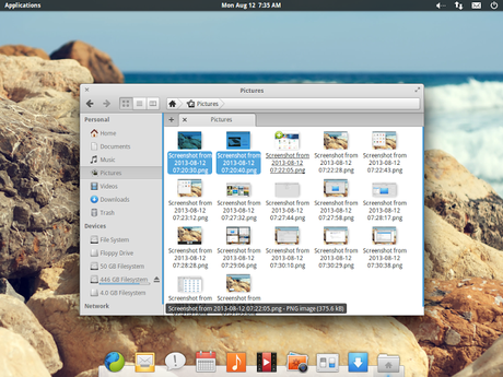 ElementaryOS Luna si presenta con un desktop pulito e una barra superiore che ricorda quella di GNOME-Shell.