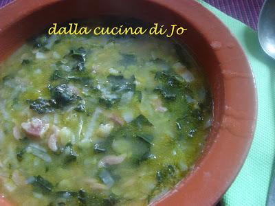 Zuppetta di cavolo nero e pastina al farro