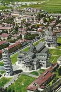 Pisa - Veduta aerea di Piazza dei Miracoli in una cartolina degli anni '70