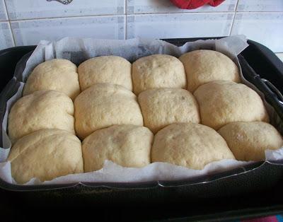 Brioche Zuccherata a Pallina alle Tre Farine