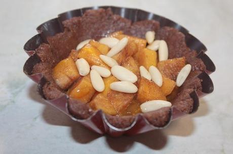 Dolcetti di frolla al cacao ripieni di cachi, confettura e pinoli dolcetti_cachi