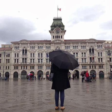 #umbrellasgrill, il tag virale del weekend a Trieste