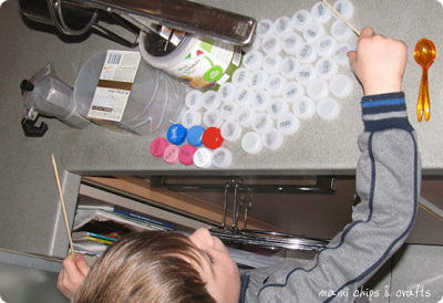 Creare nacchere con tappi di bottiglia