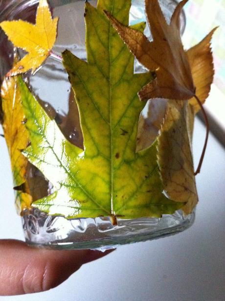 Tutorial portacandele autunno fai-da-te portacandele-foglie-autunno