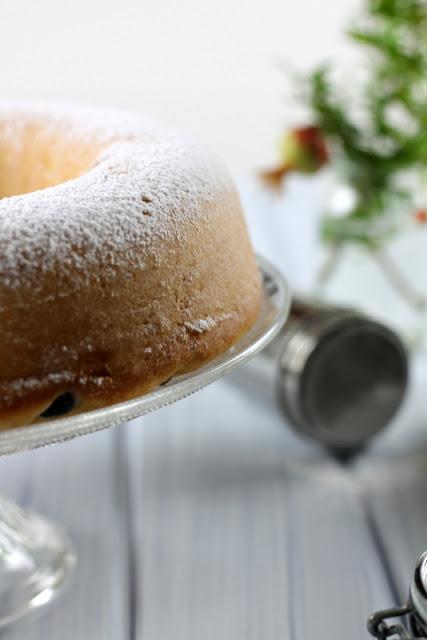 Ciambella con amarene e limone