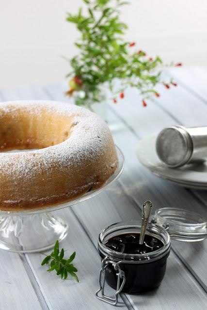 Ciambella con amarene e limone