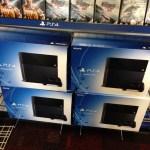 PlayStation 4, immagini delle confezioni della console e dei giochi