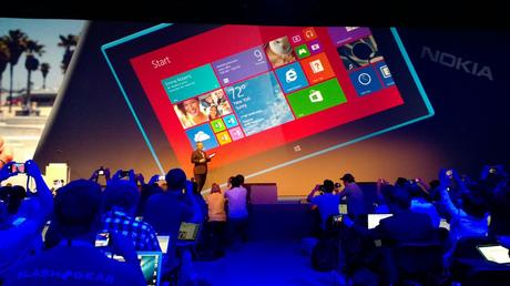 Diretta da Abu Dhabi: Novita’ Nokia: presentati due phablet e un tablet