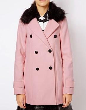 TUTTE IN VESTAGLIA? IL MICRO TREND  DEL PINK COAT.